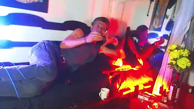 Snapshot of laye19 chatting on March 3, 2026, 6:09 am laye19 online show from March 3, 2026, 6:09 am