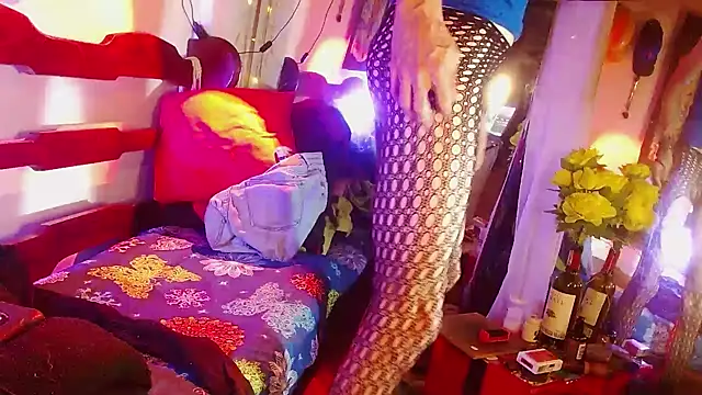 Snapshot of laye19 chatting on February 6, 2026, 4:52 am laye19 online show from February 6, 2026, 4:52 am