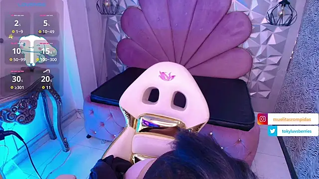 toky doll online show from December 3, 2025, 9:03 pm