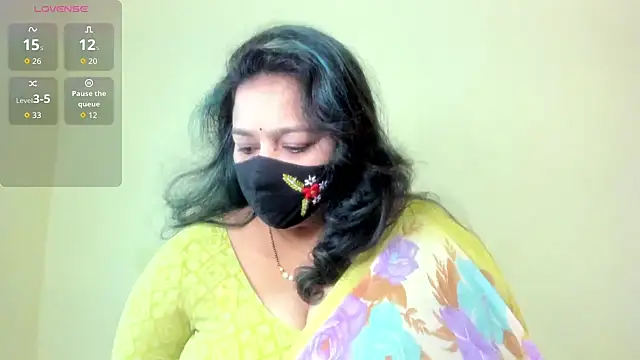 Snapshot of neelu-hoty chatting on August 5, 2026, 8:52 am neelu-hoty online show from August 5, 2026, 8:52 am