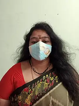 neelu-hoty online show from September 17, 2025, 4:09 pm