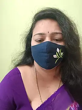 neelu-hoty online show from April 19, 2026, 9:10 am