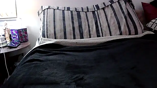 Hand69someguy online show from April 20, 2026, 1:30 am