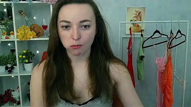  Barbie Kiss  online show from March 31, 2026, 7:32 am