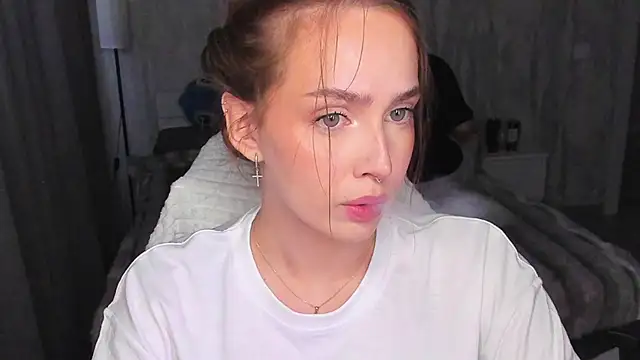 Snapshot of YaraKroft_ chatting on July 14, 2026, 10:43 am YaraKroft online show from July 14, 2026, 10:43 am