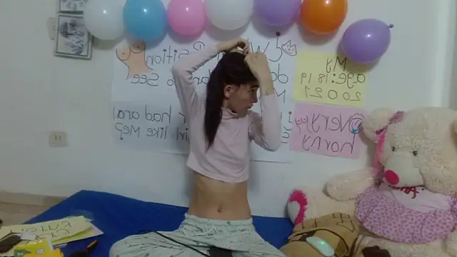 Snapshot of SexyTokio4 chatting on February 8, 2025, 11:33 am SexyTokio4 online show from February 8, 2025, 11:33 am