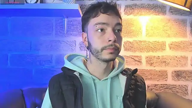 Snapshot of noah_ricci chatting on October 31, 2025, 12:35 pm noah ricci online show from October 31, 2025, 12:35 pm