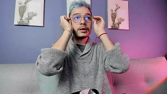 Snapshot of noah_ricci chatting on March 3, 2025, 12:06 pm noah ricci online show from March 3, 2025, 12:06 pm