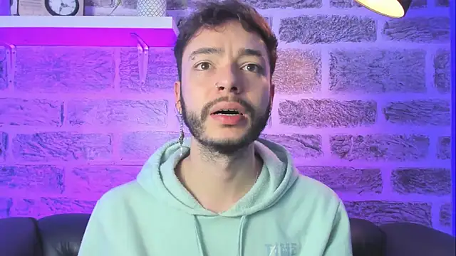 Snapshot of noah_ricci chatting on November 19, 2025, 12:05 pm noah ricci online show from November 19, 2025, 12:05 pm