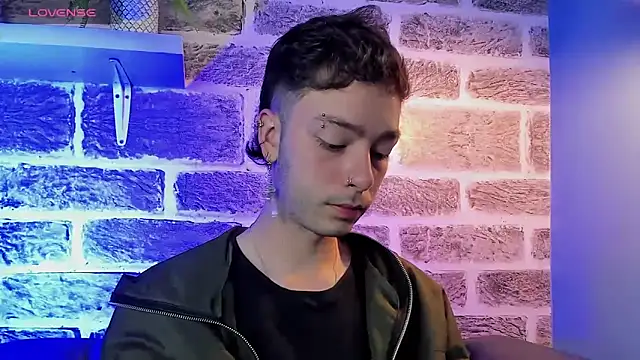 Snapshot of noah_ricci chatting on September 19, 2025, 12:31 pm noah ricci online show from September 19, 2025, 12:31 pm