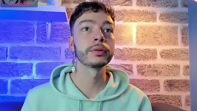 Snapshot of noah_ricci chatting on October 26, 2025, 12:38 pm noah ricci online show from October 26, 2025, 12:38 pm