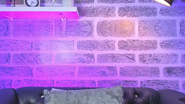 Snapshot of noah_ricci chatting on November 18, 2025, 12:30 pm noah ricci online show from November 18, 2025, 12:30 pm