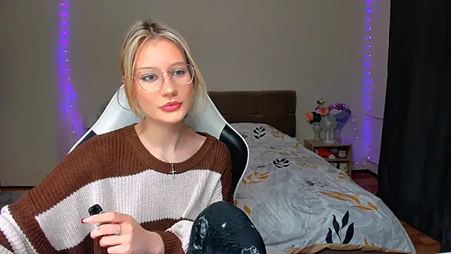 Snapshot of DearLia chatting on September 28, 2025, 8:16 pm DearLia online show from September 28, 2025, 8:16 pm