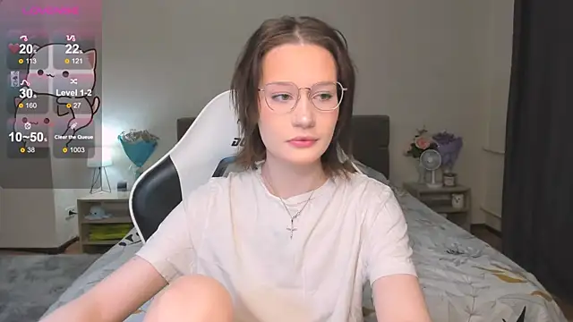 Snapshot of DearLia chatting on February 23, 2025, 4:46 pm DearLia online show from February 23, 2025, 4:46 pm