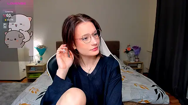 Snapshot of DearLia chatting on February 13, 2025, 11:15 pm DearLia online show from February 13, 2025, 11:15 pm