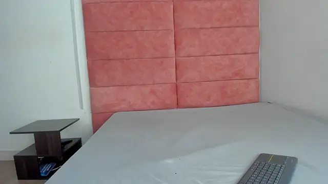 Snapshot of Hanna_lens chatting on October 29, 2025, 7:35 pm Hanna lens online show from October 29, 2025, 7:35 pm