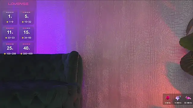 Snapshot of angelinaRae chatting on January 29, 2025, 10:27 am angelinaRae online show from January 29, 2025, 10:27 am