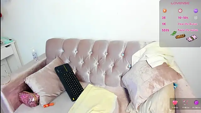 Snapshot of alanavega11 chatting on September 21, 2025, 12:54 pm alanavega11 online show from September 21, 2025, 12:54 pm