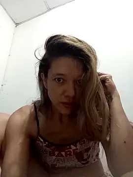 Snapshot of HarleyQueen10 chatting on October 26, 2025, 10:26 am HarleyQueen10 online show from October 26, 2025, 10:26 am