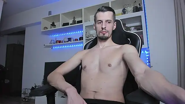 Snapshot of ToddClaytonn chatting on December 13, 2025, 11:00 pm ToddClaytonn online show from December 13, 2025, 11:00 pm