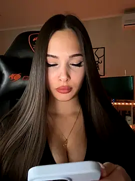 Snapshot of EricaWalls chatting on September 12, 2025, 6:07 pm EricaWalls online show from September 12, 2025, 6:07 pm