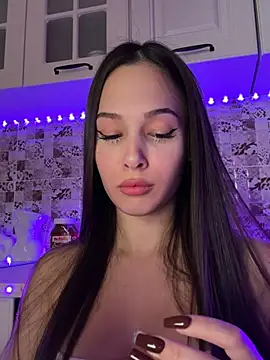 Snapshot of EricaWalls chatting on January 28, 2025, 12:11 pm EricaWalls online show from January 28, 2025, 12:11 pm