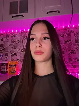 Snapshot of EricaWalls chatting on February 17, 2025, 7:33 pm EricaWalls online show from February 17, 2025, 7:33 pm