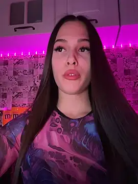 Snapshot of EricaWalls chatting on February 19, 2025, 7:37 pm EricaWalls online show from February 19, 2025, 7:37 pm