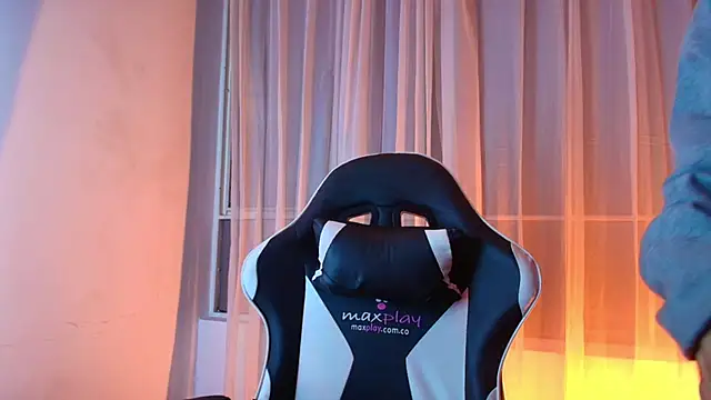 Snapshot of vanelope11 chatting on March 1, 2026, 2:11 am vanelope11 online show from March 1, 2026, 2:11 am