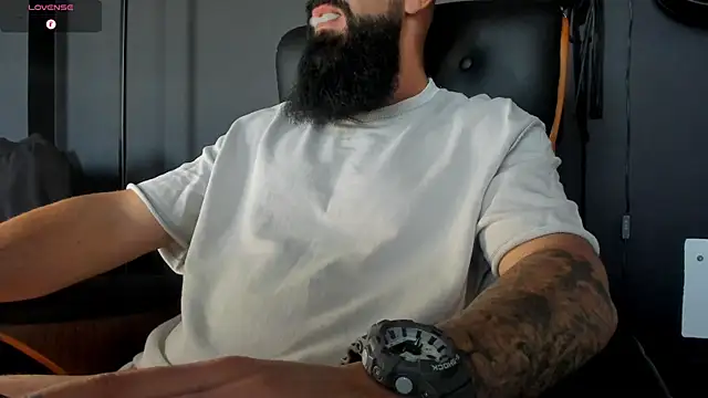 Snapshot of axxelrich_ chatting on September 14, 2025, 5:41 am axxelrich online show from September 14, 2025, 5:41 am