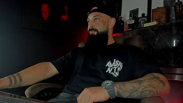 Snapshot of axxelrich_ chatting on October 8, 2025, 5:46 pm axxelrich online show from October 8, 2025, 5:46 pm