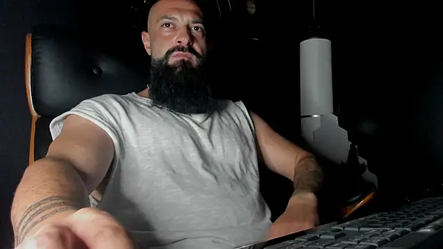 Snapshot of axxelrich_ chatting on September 8, 2025, 6:18 pm axxelrich online show from September 8, 2025, 6:18 pm