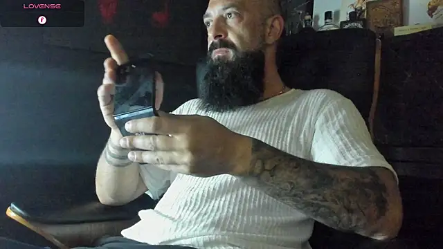 Snapshot of axxelrich_ chatting on September 25, 2025, 3:01 am axxelrich online show from September 25, 2025, 3:01 am