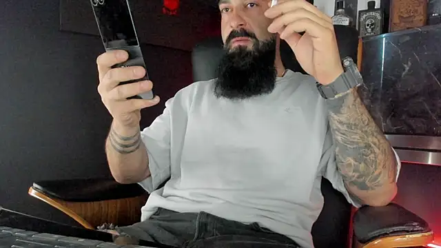 Snapshot of axxelrich_ chatting on September 28, 2025, 5:14 am axxelrich online show from September 28, 2025, 5:14 am