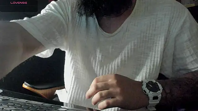 Snapshot of axxelrich_ chatting on September 23, 2025, 3:24 am axxelrich online show from September 23, 2025, 3:24 am