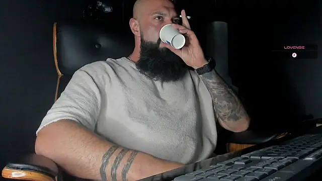 Snapshot of axxelrich_ chatting on September 13, 2025, 5:35 pm axxelrich online show from September 13, 2025, 5:35 pm