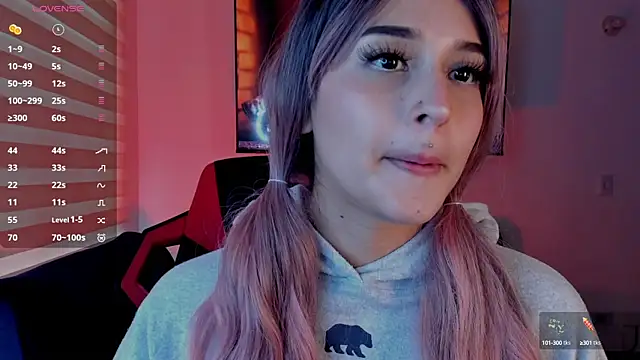 Snapshot of Charlotte_greys chatting on October 9, 2025, 8:53 pm Charlotte greys online show from October 9, 2025, 8:53 pm