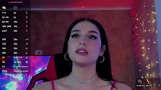 Snapshot of Charlotte_greys chatting on February 8, 2025, 4:03 am Charlotte greys online show from February 8, 2025, 4:03 am