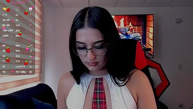 Snapshot of Charlotte_greys chatting on October 10, 2025, 8:31 pm Charlotte greys online show from October 10, 2025, 8:31 pm