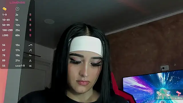 Snapshot of Charlotte_greys chatting on December 7, 2024, 2:36 am Charlotte greys online show from December 7, 2024, 2:36 am