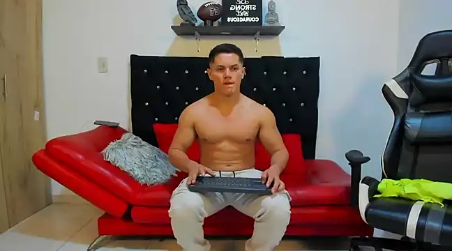 Snapshot of julian_wallace chatting on March 17, 2025, 1:14 am julian wallace online show from March 17, 2025, 1:14 am