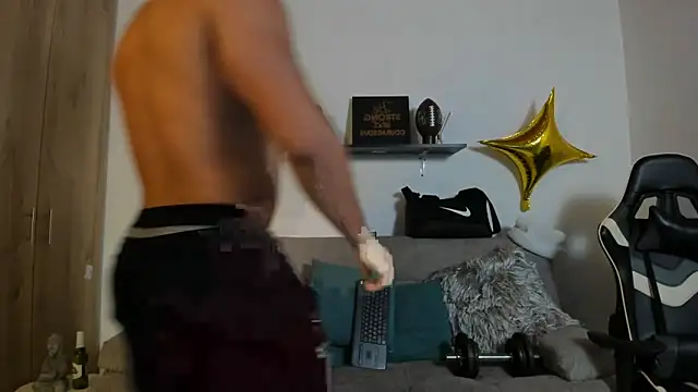 Snapshot of julian_wallace chatting on November 23, 2025, 9:25 pm julian wallace online show from November 23, 2025, 9:25 pm