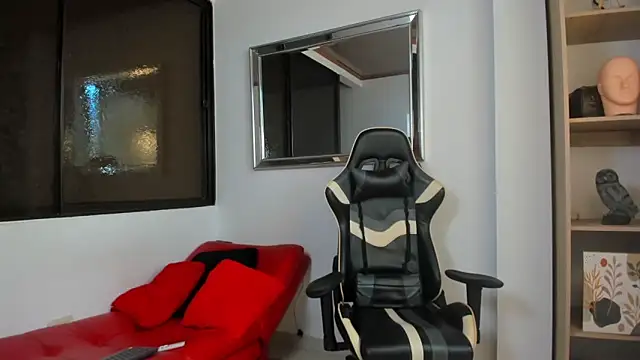 Snapshot of julian_wallace chatting on February 21, 2026, 7:38 pm julian wallace online show from February 21, 2026, 7:38 pm