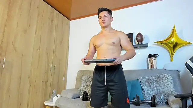 Snapshot of julian_wallace chatting on October 9, 2025, 5:02 pm julian wallace online show from October 9, 2025, 5:02 pm