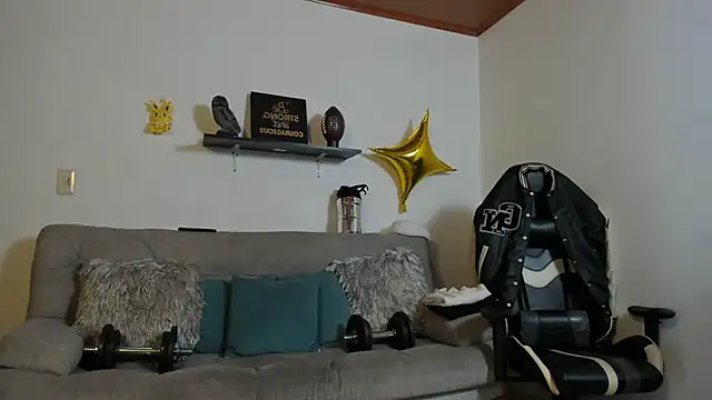 Snapshot of julian_wallace chatting on October 11, 2025, 6:09 pm julian wallace online show from October 11, 2025, 6:09 pm