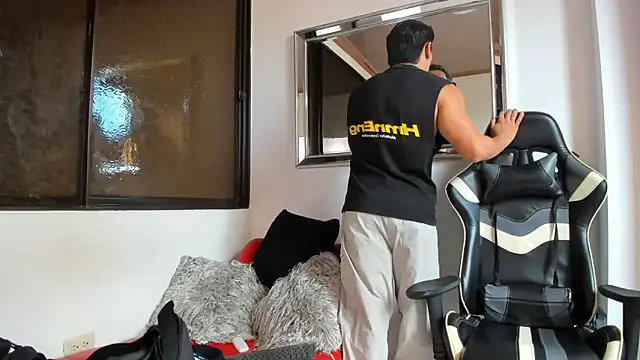 julian wallace online show from April 18, 2026, 6:21 pm