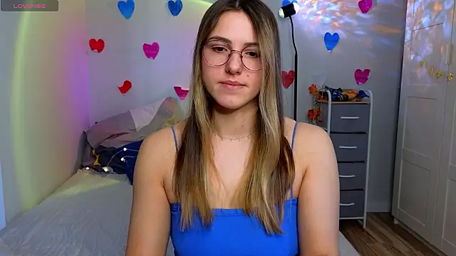 sophia euphoriaa online show from March 14, 2026, 7:47 am