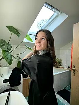 BrownieyQueen online show from January 16, 2026, 7:45 am