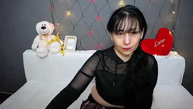 Snapshot of LiluGrants chatting on February 5, 2026, 7:10 pm LiluGrants online show from February 5, 2026, 7:10 pm