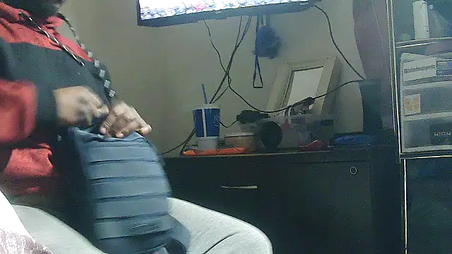 Snapshot of HBYAM chatting on December 1, 2025, 4:35 am HBYAM online show from December 1, 2025, 4:35 am